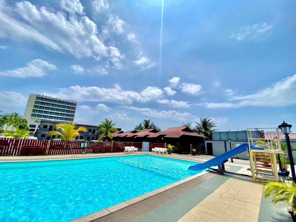 Langgura Baron Resort Pantai Cenang  Exterior foto