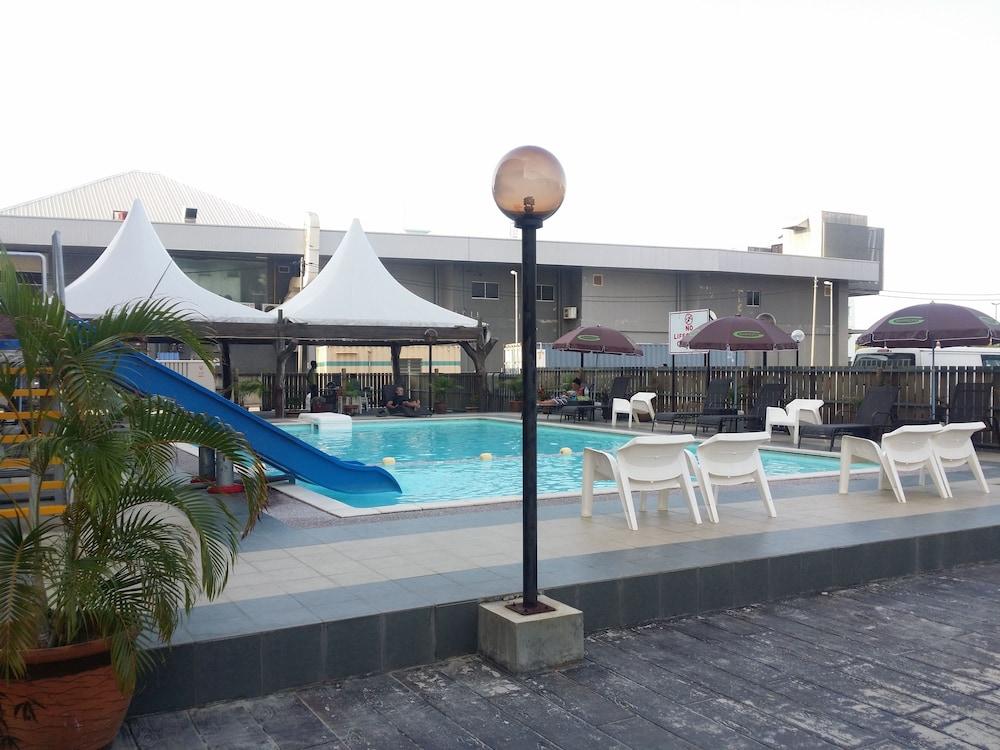 Langgura Baron Resort Pantai Cenang  Exterior foto