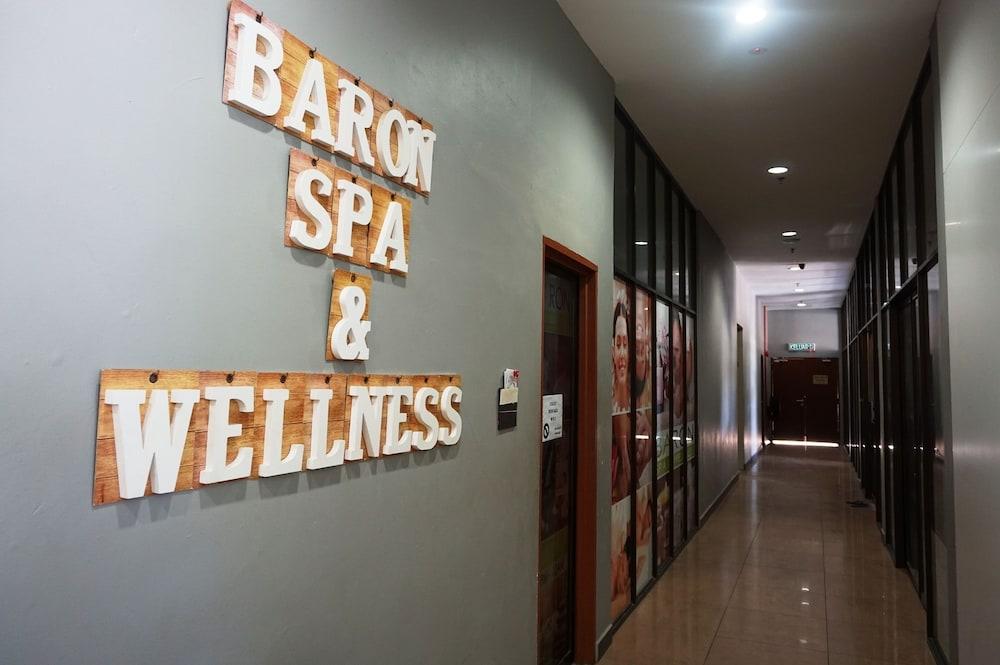 Langgura Baron Resort Pantai Cenang  Exterior foto